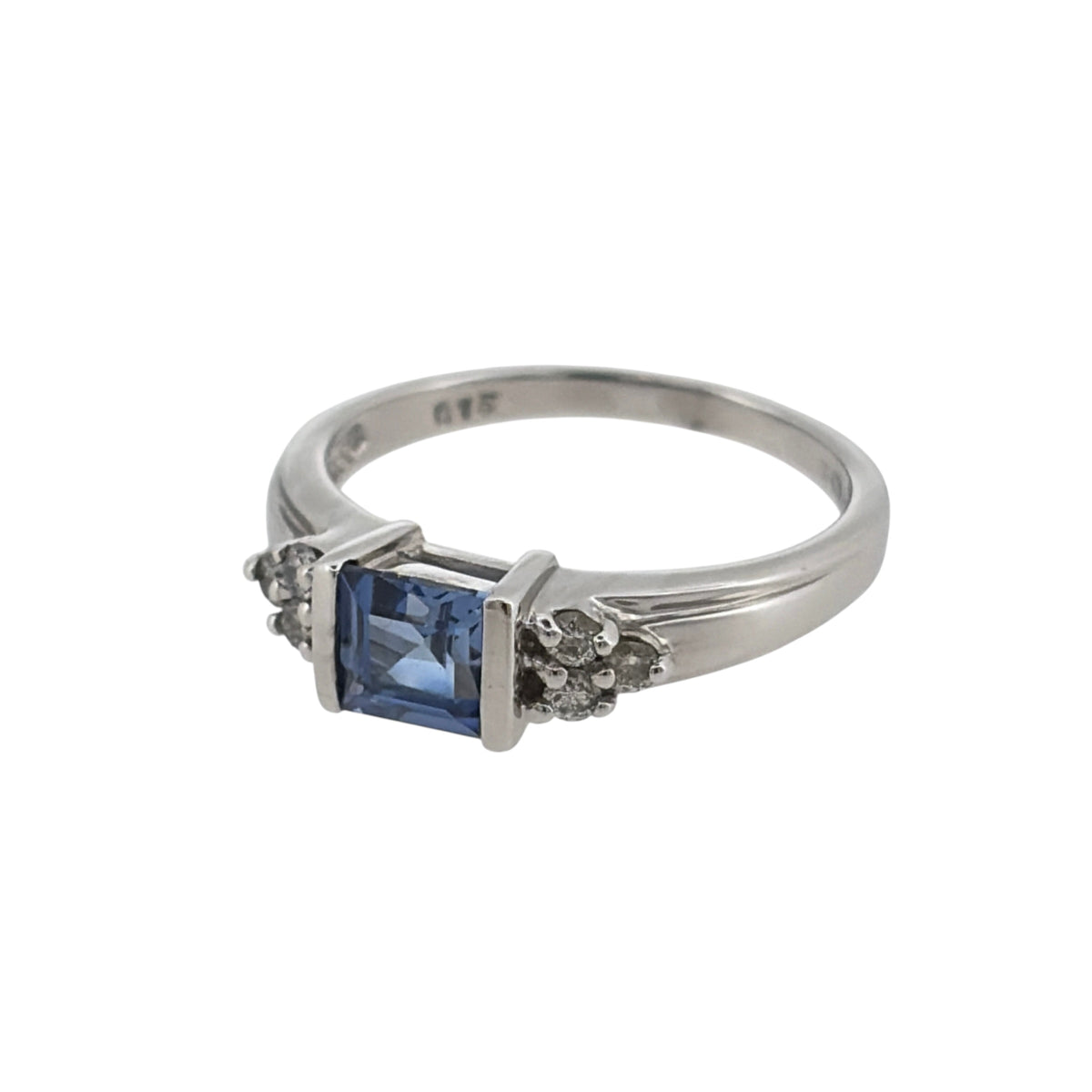 This pre-owned 9ct white gold diamond and sapphire ring is a classic gemstone design, featuring a princess cut sapphire with diamond detailing on either side.

Design: Featuring a central princess cut sapphire, this ring is complemented by three diamonds set on each side and finished in polished 9ct white gold.
Material: Made from 9-carat white gold.