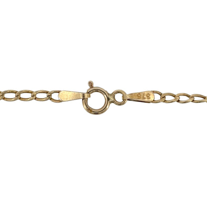 This pre-owned 9ct yellow gold curb chain is a classic design, featuring traditional interlocking links with a warm yellow gold finish.
Design: Featuring a traditional curb link design, this chain has a simple and versatile profile finished in warm 9ct yellow gold.
Material: Made from 9-carat yellow gold.
Chain Detail: The curb links measure approximately 2mm wide.
Size & Weight: Chain measures approximately 20 inches long. Total weight 1.60 grams.