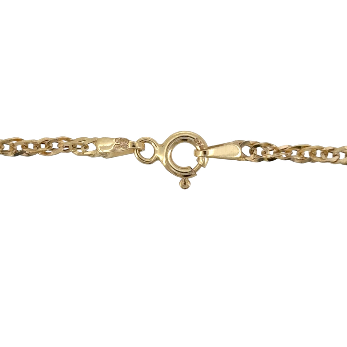 This pre-owned 9ct yellow gold Singapore chain is a classic design, featuring twisted links that create its distinctive textured appearance.
Design: Featuring a traditional Singapore link design, this chain has a twisted profile finished in warm 9ct yellow gold.
Material: Made from 9-carat yellow gold.
Chain Detail: The Singapore links measure approximately 2mm wide.
Size & Weight: Chain measures approximately 24 inches long. Total weight 1.90 grams.