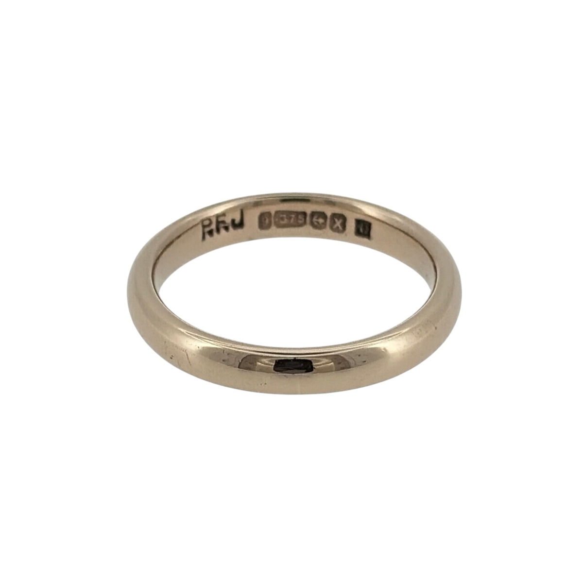 Pre-owned 9ct Yellow Gold 3mm Wedding Band Ring in size&nbsp;

This pre-owned 18ct yellow gold Cartier band ring is a timeless design, featuring a simple 5mm wide profile in rich yellow gold.

Design: Featuring a classic band design by Cartier, this ring has a clean, understated profile with a polished finish.
Material: Made from 18-carat yellow gold.
Ring Detail: The band measures approximately 5mm wide.
Size &amp; Weight: Ring size W to X. Total weight 7.30 grams.