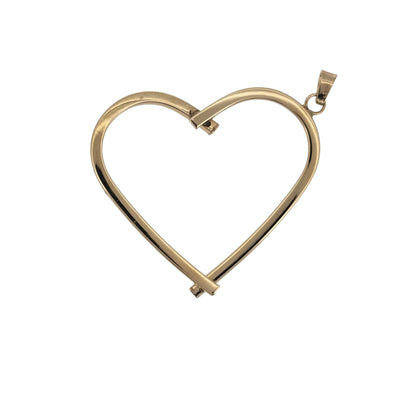 Add a timeless symbol of love to your jewellery collection with this pre-owned 9ct yellow gold heart pendant, featuring a classic heart-shaped design with a lightweight and elegant finish.

Design: The pendant features a classic heart shape, creating a simple yet eye-catching design that can be worn for everyday styling or special occasions.
Material: Made from 9-carat yellow gold, the warm gold tone gives this heart pendant a traditional and versatile appearance.