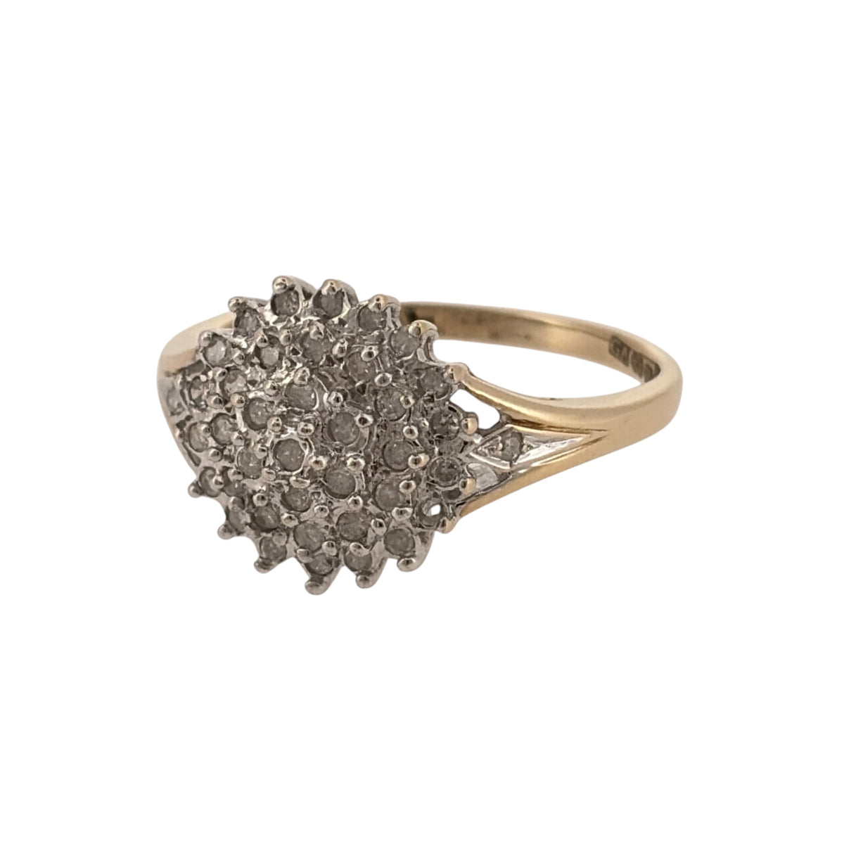Add classic diamond styling to your jewellery collection with this pre-owned 9ct yellow gold diamond cluster ring, featuring approximately 0.25ct of total diamond content in an eye-catching cluster design.

Design: The ring features a traditional diamond cluster arrangement, with multiple diamonds grouped together across the front to create a prominent and elegant focal point.