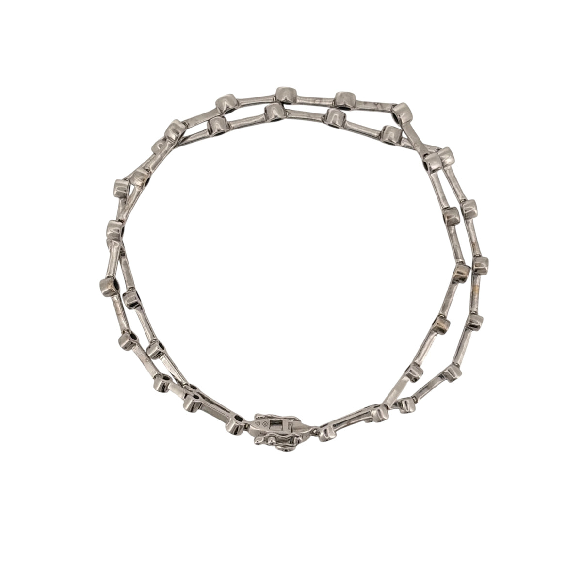 18ct White Gold & Diamond 6.75" Bracelet