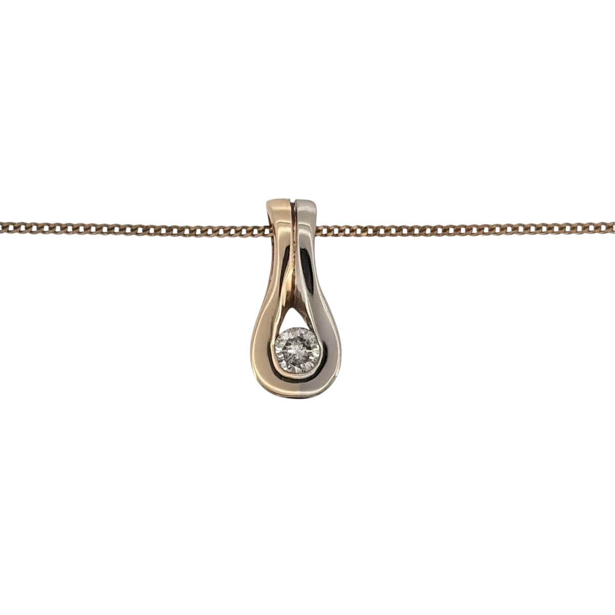Add timeless diamond detail to your jewellery collection with this pre-owned 9ct yellow and white gold diamond teardrop pendant necklace, featuring an approximately 0.15ct brilliant-cut diamond in an elegant two-tone design.
Design: The pendant features a classic teardrop shape combining yellow and white gold, with a brilliant-cut diamond creating an eye-catching focal point within the design.