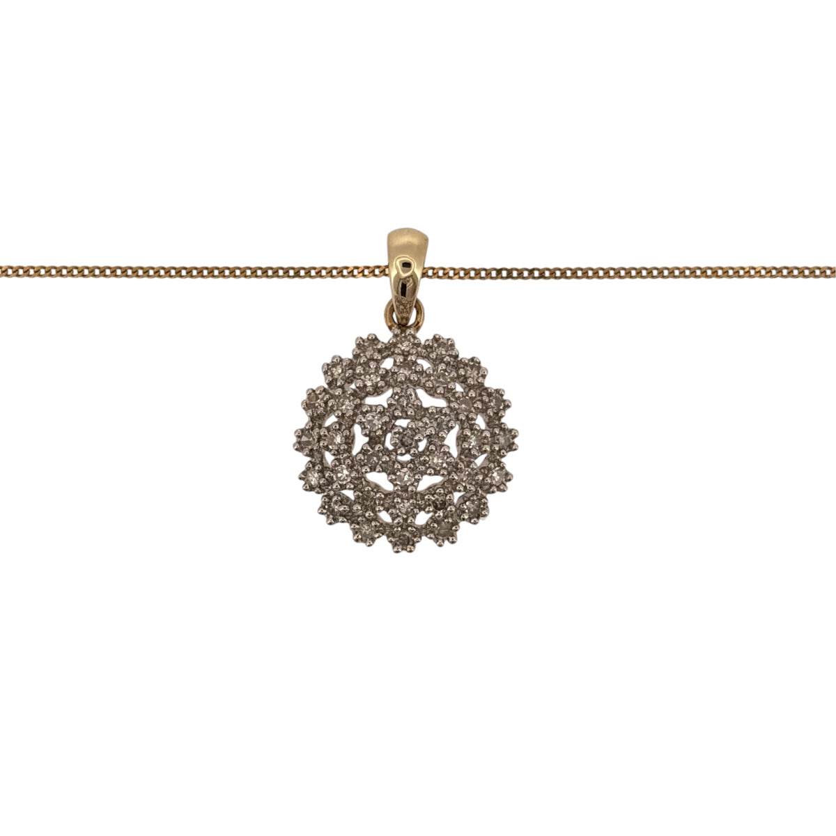 Add classic diamond detail to your jewellery collection with this pre-owned 9ct yellow gold diamond round cluster-style pendant necklace, featuring an eye-catching arrangement of diamonds presented on an 18-inch curb chain.
Design: The pendant features a round cluster-style design, with diamonds arranged together to create a prominent circular focal point and a timeless appearance.