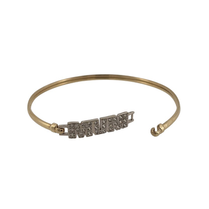 Celebrate someone special with this pre-owned 9ct yellow and white gold cubic zirconia Mum bangle, featuring a meaningful design with contrasting two-tone gold and bright cubic zirconia detailing.

Design: The bangle features a decorative ‘Mum’ design across the front, combining yellow and white gold tones with cubic zirconia accents for an eye-catching and sentimental finish.