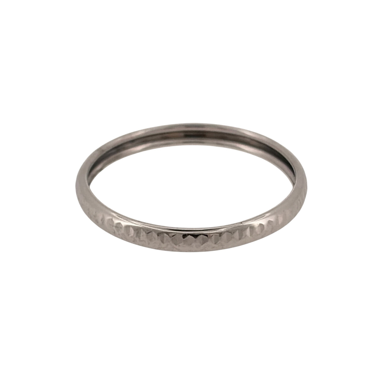 Add subtle detail to your jewellery collection with this pre-owned 9ct white gold textured band ring, featuring a slim 2mm profile and decorative finish.

Design: The ring features a simple band design with a textured finish, adding subtle detail while retaining a classic and versatile appearance.
Material: Made from 9-carat white gold, the ring has a clean, contemporary finish that works well worn alone or alongside other rings.