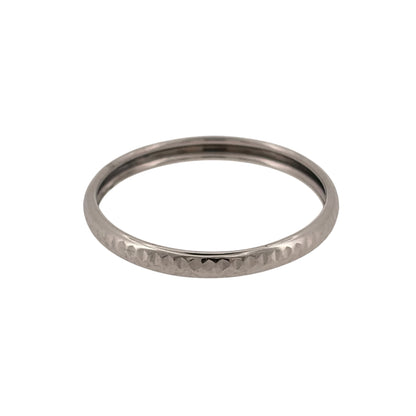 Add subtle detail to your jewellery collection with this pre-owned 9ct white gold textured band ring, featuring a slim 2mm profile and decorative finish.

Design: The ring features a simple band design with a textured finish, adding subtle detail while retaining a classic and versatile appearance.
Material: Made from 9-carat white gold, the ring has a clean, contemporary finish that works well worn alone or alongside other rings.