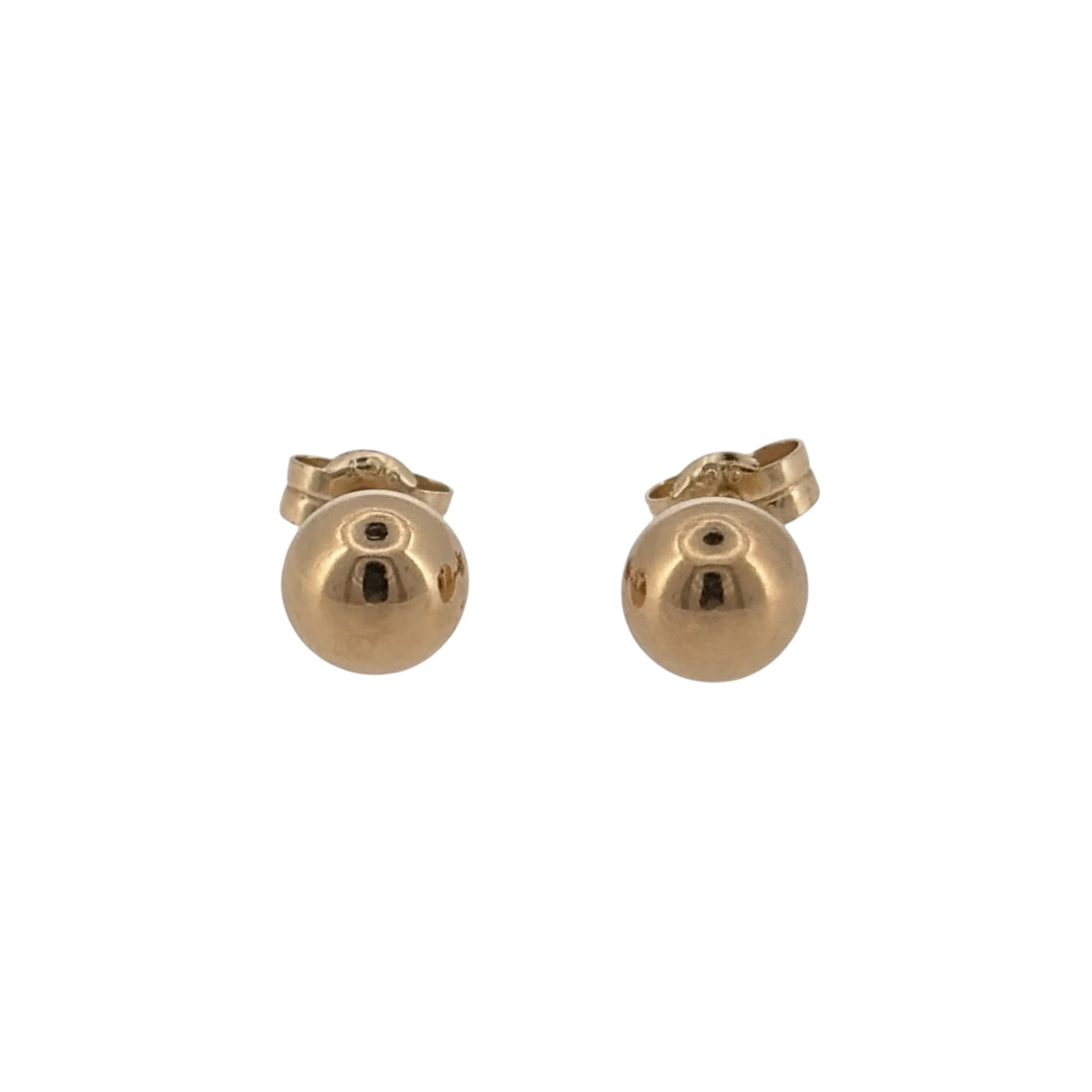 Add a classic everyday staple to your jewellery collection with these pre-owned 9ct yellow gold ball stud earrings, featuring a simple polished round design.

Design: The earrings feature a classic ball stud design, offering a simple and versatile look suitable for everyday wear.
Material: Made from 9-carat yellow gold, the warm gold tone gives the earrings a timeless and easy-to-wear finish.