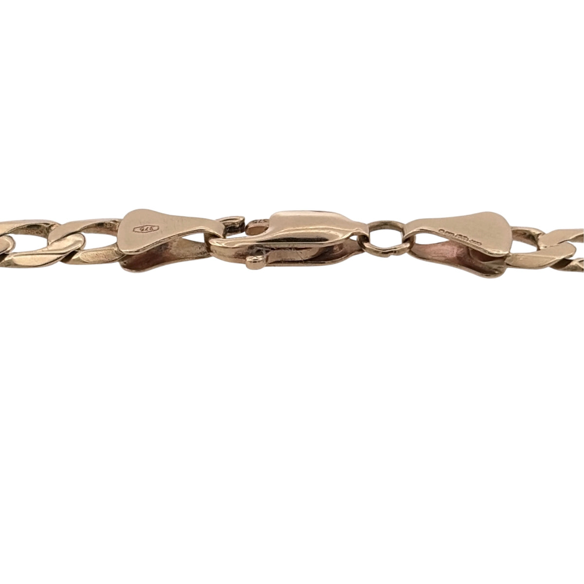 Add a classic gold staple to your jewellery collection with this pre-owned 9ct yellow gold curb bracelet, featuring a versatile 7.5-inch length and traditional link design.

Design: The bracelet features a classic curb link design, with interlocking links creating a timeless and versatile appearance suitable for everyday wear.
Material: Made from 9-carat yellow gold, the warm gold tone gives the bracelet a traditional finish that can be worn alone or layered with other pieces.