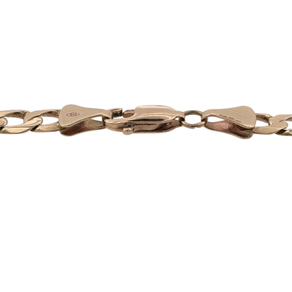 Add a classic gold staple to your jewellery collection with this pre-owned 9ct yellow gold curb bracelet, featuring a versatile 7.5-inch length and traditional link design.

Design: The bracelet features a classic curb link design, with interlocking links creating a timeless and versatile appearance suitable for everyday wear.
Material: Made from 9-carat yellow gold, the warm gold tone gives the bracelet a traditional finish that can be worn alone or layered with other pieces.
