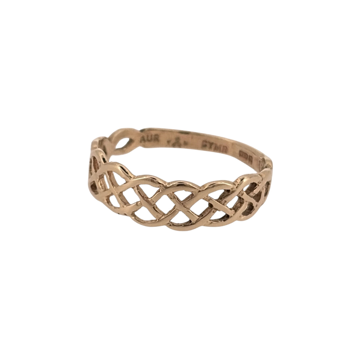 Add traditional Celtic-inspired detail to your jewellery collection with this pre-owned 9ct yellow gold open weave band ring, featuring an interwoven pattern across the front.

Design: The ring features an open Celtic weave design, with interlocking detailing creating a traditional and distinctive pattern across the band.
Material: Made from 9-carat yellow gold, the warm gold tone highlights the open Celtic detailing and gives the ring a classic finish.