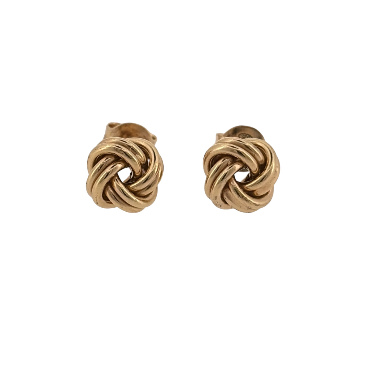 Add classic gold detail to your jewellery collection with these pre-owned 9ct yellow gold knot stud earrings, featuring an interwoven design with a timeless appearance.

Design: The earrings feature a traditional knot design, with interwoven gold sections creating a textured and distinctive stud style.
Material: Made from 9-carat yellow gold, the warm gold tone highlights the knot detailing and gives the earrings a classic finish.