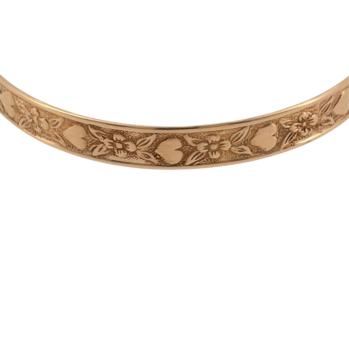 Add a traditional gold piece to a little one’s jewellery collection with this pre-owned 9ct yellow gold baby bangle, featuring decorative heart and flower patterning with an expandable design.

Design: The bangle features a decorative heart and flower pattern, adding charming detail to the classic baby bangle style.
Material: Made from 9-carat yellow gold, the warm gold tone gives the bangle a timeless and traditional finish.