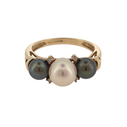 9ct Gold Diamond & Pearl Trilogy Ring