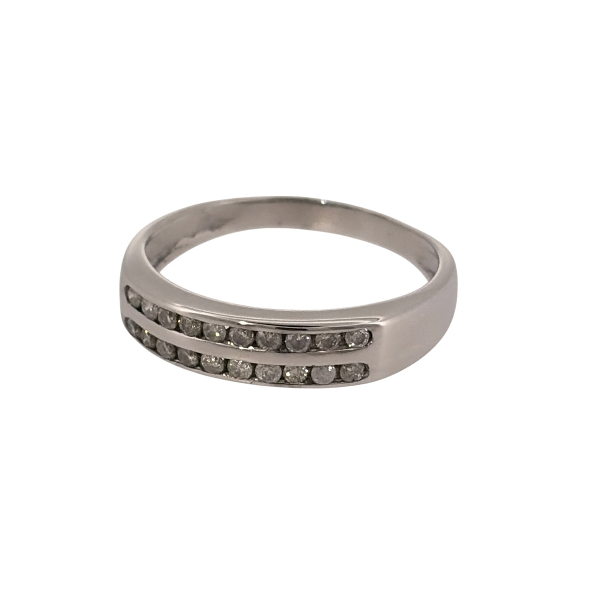 Add elegant diamond detail to your jewellery collection with this pre-owned 9ct white gold diamond double row band ring, featuring two rows of diamonds across the front.

Design: The ring features a double row band design, with diamonds arranged across the front to create a neat and eye-catching appearance.
Material: Made from 9-carat white gold, the bright white finish complements the diamond-set design.