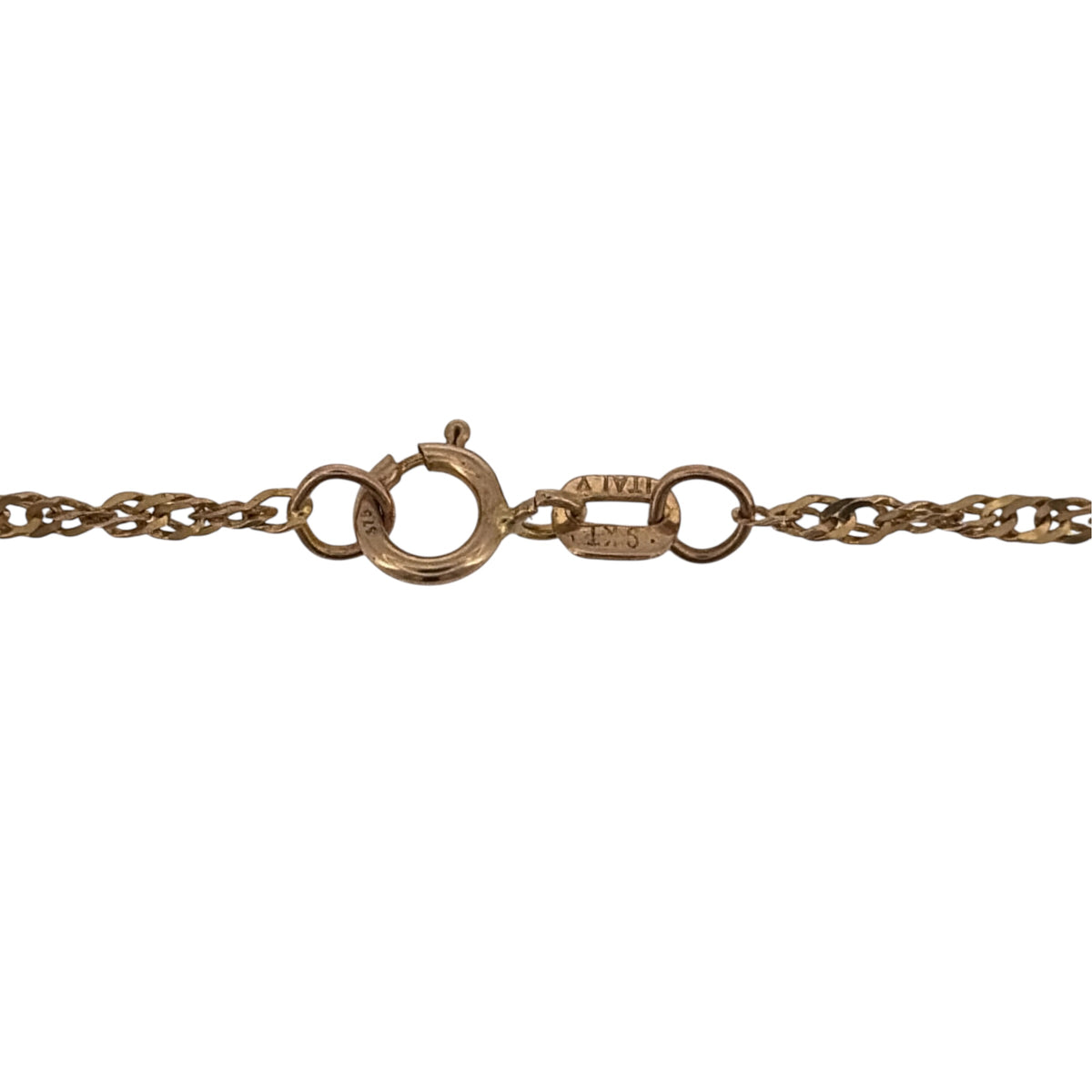 Add a classic gold chain to your jewellery collection with this pre-owned 9ct yellow gold Singapore chain, featuring its distinctive twisted link design.

Design: The chain features a traditional Singapore link pattern, with twisted interlocking links creating a detailed and elegant appearance.
Material: Made from 9-carat yellow gold, the warm gold tone complements the twisted Singapore design.
Chain Detail: The links measure approximately 2mm wide, giving the chain a fine yet noticeable profile.