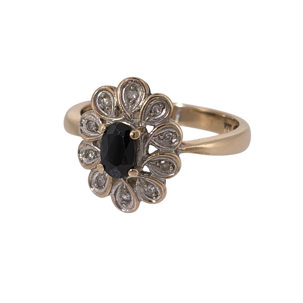 Add a beautiful floral piece to your jewellery collection with this pre-owned 9ct yellow gold diamond and sapphire flower-style cluster ring, featuring an oval sapphire surrounded by diamonds.

Design: The ring features a decorative flower-style cluster design, with a central oval sapphire surrounded by diamonds, creating an elegant floral appearance.
Material: Made from 9ct yellow gold, offering a warm gold finish that complements the sapphire and diamonds.