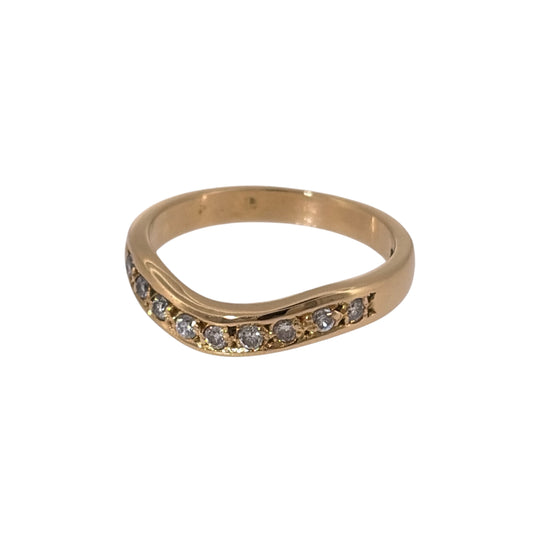 Add an elegant piece to your jewellery collection with this pre-owned 18ct yellow gold and diamond wishbone ring, featuring a classic curved design with diamond detailing.

Design: The ring features a traditional wishbone shape, with a gently curved front decorated with diamonds, creating a delicate and timeless appearance.
Material: Made from 18ct yellow gold, offering a warm gold finish that complements the diamonds.