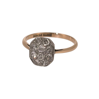 Add a classic piece to your jewellery collection with this pre-owned 18ct yellow gold and platinum diamond rectangular cluster ring, featuring a decorative diamond-set front.

Design: The ring features a traditional rectangular cluster design, with diamonds arranged across the front to create an elegant and timeless appearance.
Material: Made from 18ct yellow gold and platinum, combining the warm tones of yellow gold with the naturally white finish of platinum.
