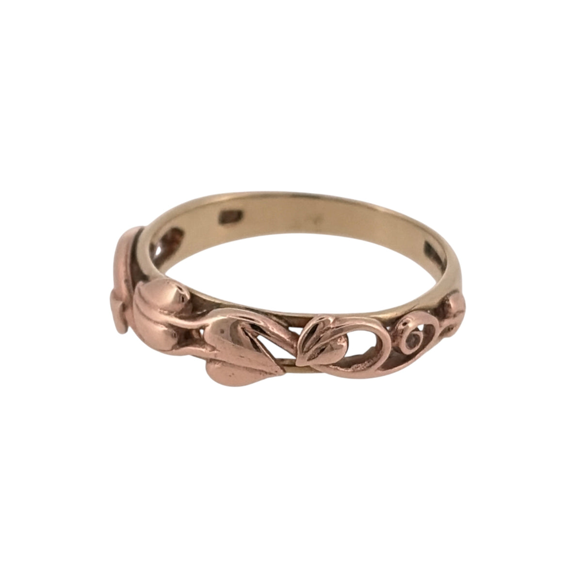 Bring meaningful symbolism and elegant two-tone style to your collection with this pre-owned 9ct yellow and rose gold Clogau Tree of Life band ring—an iconic design celebrating growth, strength, and connection.

Design: The front of the band measures 5mm wide and features the signature Tree of Life motif, with flowing branches and leaves creating a beautifully detailed and expressive pattern. The balanced design offers timeless appeal with symbolic depth.