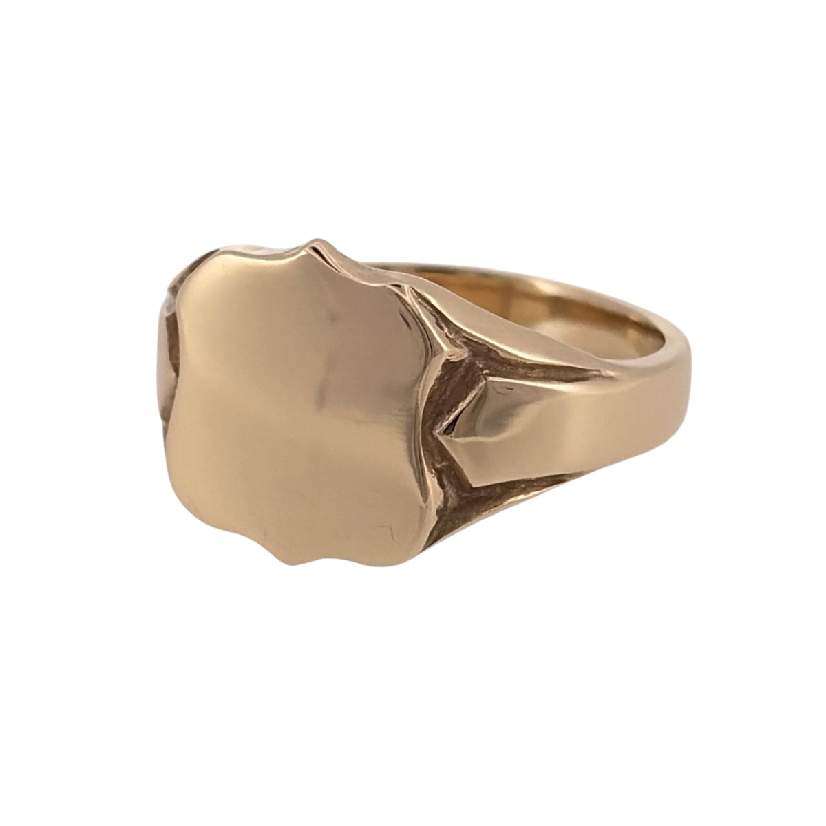 Add a classic piece to your jewellery collection with this pre-owned 9ct yellow gold shield signet ring, featuring a traditional shield-shaped front and a substantial weight of 7.50 grams.

Design: The ring features a timeless shield signet design, creating a bold and traditional appearance suitable for everyday wear.
Material: Made from 9ct yellow gold, offering a classic warm gold finish.