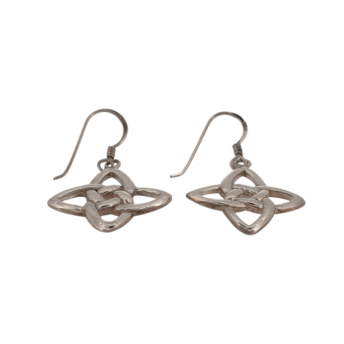 Add a traditional touch to your jewellery collection with these pre-owned 925 sterling silver Celtic knot drop earrings, featuring decorative knotwork detailing and a classic silver finish.

Design: The earrings feature a traditional Celtic knot design, symbolising eternity and connection, creating a meaningful and timeless appearance.
Material: Made from 925 sterling silver, offering a classic silver finish that complements the intricate knotwork.