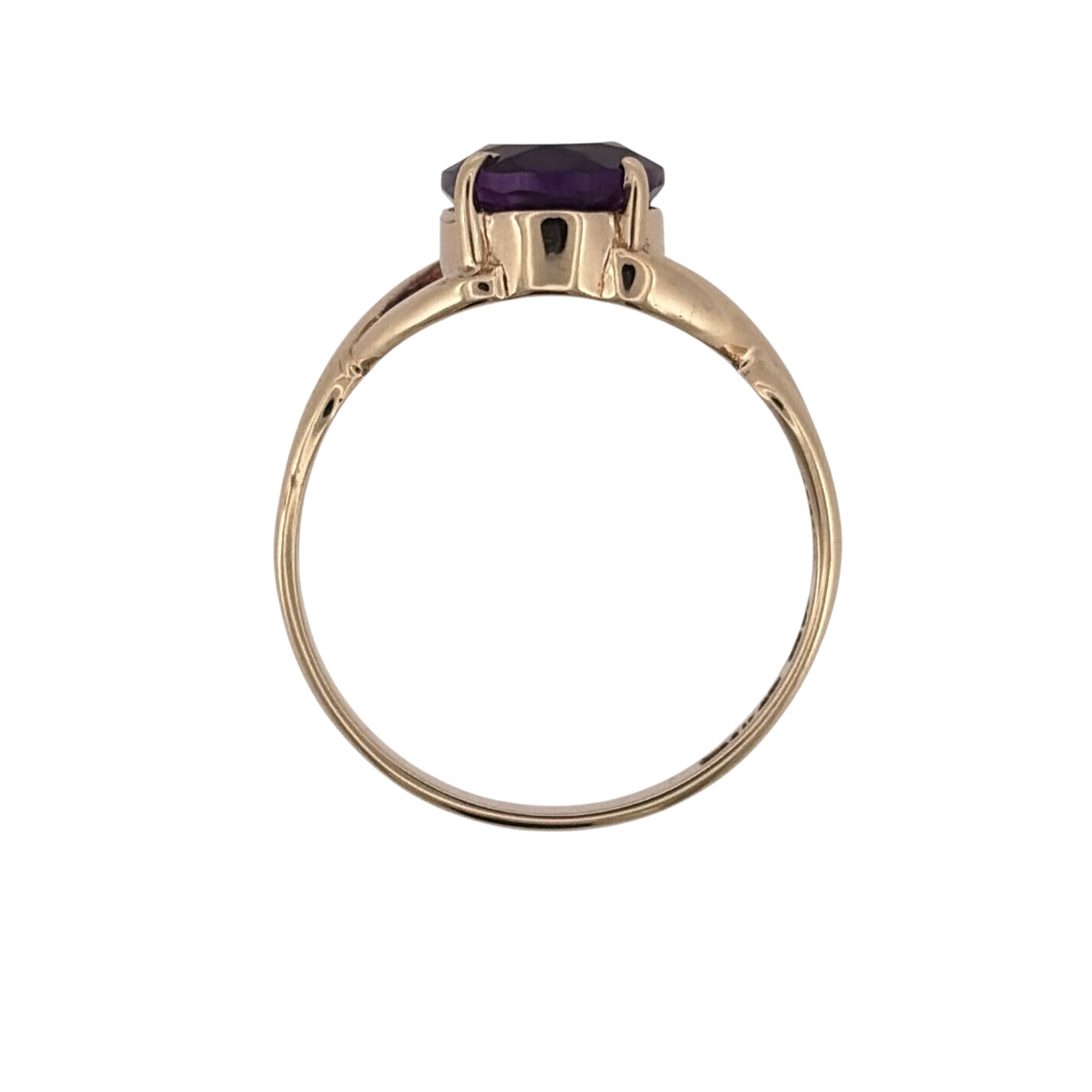 9ct Gold & Amethyst Ring