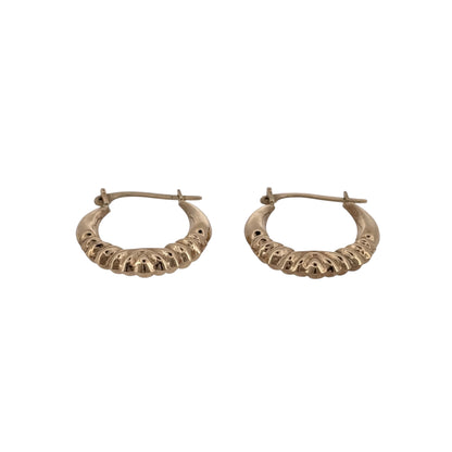 Add a classic touch to your jewellery collection with these pre-owned 9ct yellow gold textured oval creole earrings, featuring an elegant oval shape with decorative textured detailing.

Design: The earrings feature a traditional oval creole design with a textured finish, creating an attractive and timeless appearance.
Material: Made from 9ct yellow gold, offering a classic warm gold finish.