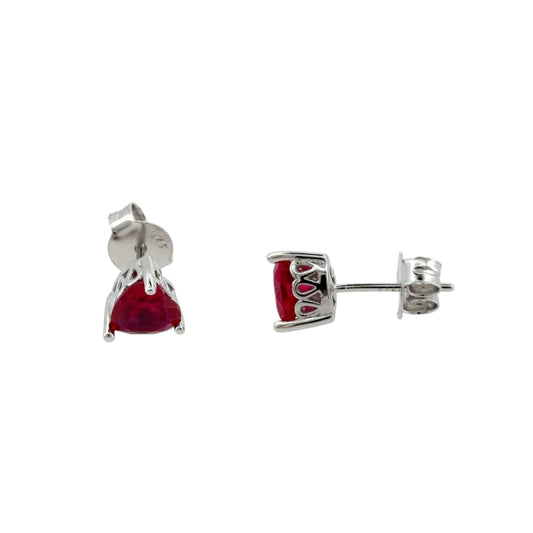 New 925 Silver &amp; Green Stone Heart Stud Earrings with the weight 1.70 grams and the stones are 6mm by 6mm