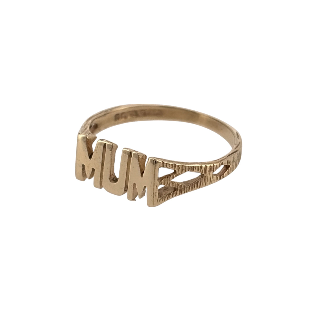 Add a sentimental touch to your jewellery collection with this pre-owned 9ct yellow gold Mum ring, featuring a meaningful design that makes a lovely gift or personal keepsake.

Design: The ring features the word 'Mum' across the front, creating a charming and meaningful appearance.
Material: Made from 9ct yellow gold, offering a classic warm gold finish.
Ring Detail: The front of the ring measures approximately 5mm high, with decorative 'Mum' lettering creating a delicate and personal design.