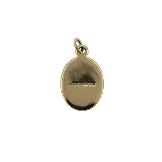 Add a meaningful piece to your jewellery collection with this pre-owned 9ct yellow gold oval St Christopher pendant, featuring a traditional design associated with protection and safe travels.

Design: The pendant features a classic oval St Christopher design, creating a timeless and sentimental appearance.
Material: Made from 9ct yellow gold, offering a traditional warm gold finish.