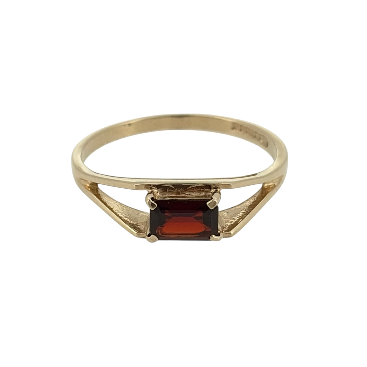 9ct Gold & Garnet Signet Ring
