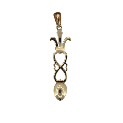 Add a meaningful touch to your jewellery collection with this pre-owned 9ct yellow gold Three Feathers heart lovespoon pendant, featuring a traditional Welsh-inspired design in a classic gold finish.

Design: The pendant features a decorative lovespoon design incorporating a heart and Three Feathers motif, combining traditional Welsh symbolism with an elegant and sentimental appearance.