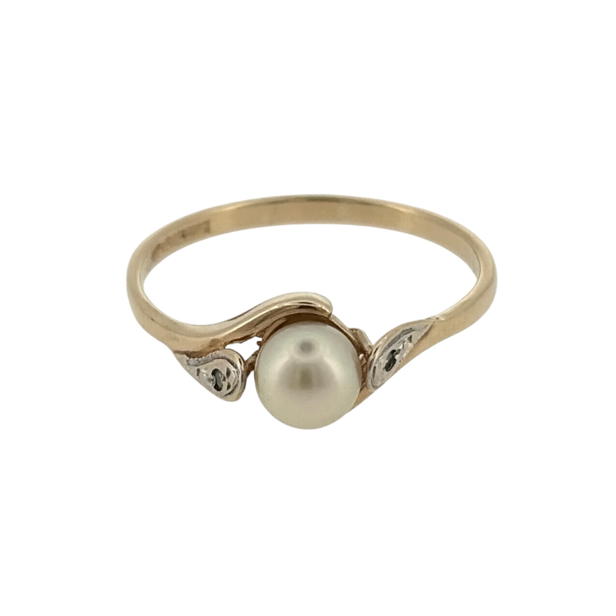 9ct Gold Diamond & Pearl Ring
