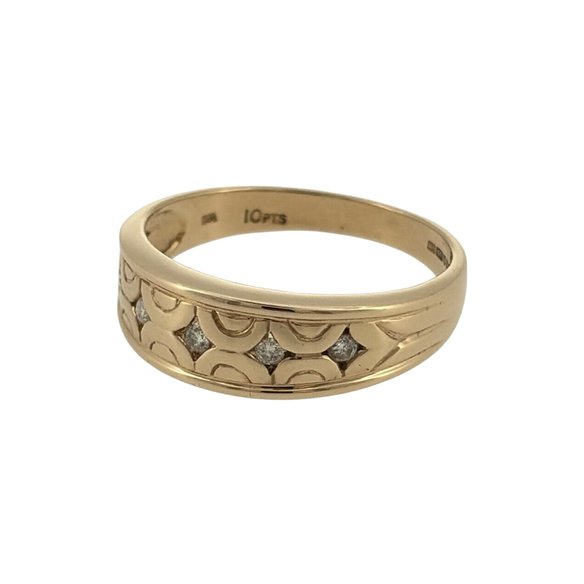 Add an elegant touch to your jewellery collection with this pre-owned 9ct yellow gold and diamond five stone patterned band ring, featuring five diamonds complemented by decorative gold detailing.

Design: The ring features a classic patterned band design, with five diamonds incorporated into the decorative front to create an attractive and timeless appearance.
Material: Made from 9ct yellow gold, offering a traditional warm gold finish that beautifully complements the diamonds.