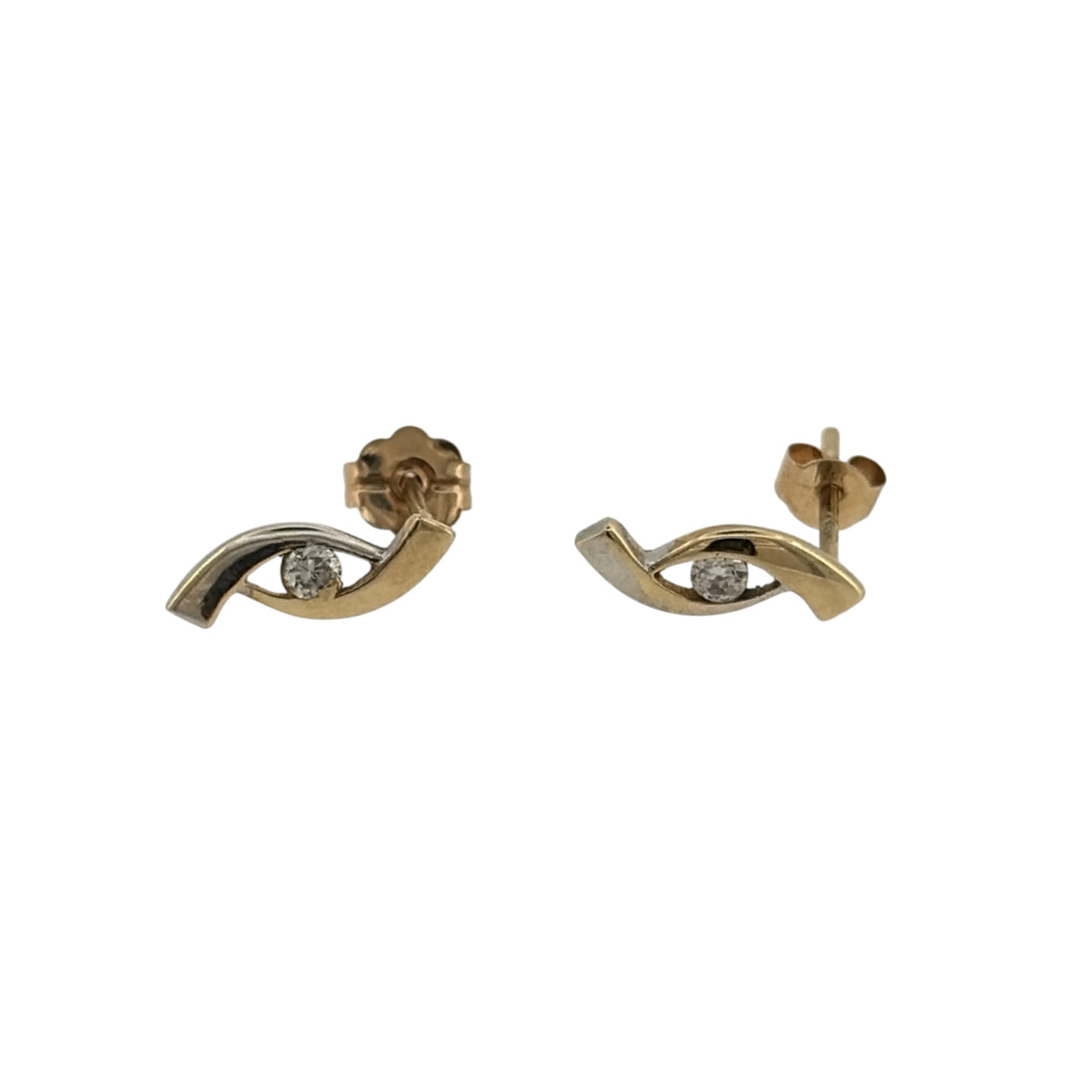 Add an elegant touch to your jewellery collection with these pre-owned 9ct yellow and white gold cubic zirconia twist stud earrings, featuring a decorative two-tone design complemented by cubic zirconia detailing.

Design: The earrings feature a stylish twist-inspired design, combining yellow and white gold with cubic zirconia stones to create an attractive and contemporary appearance.