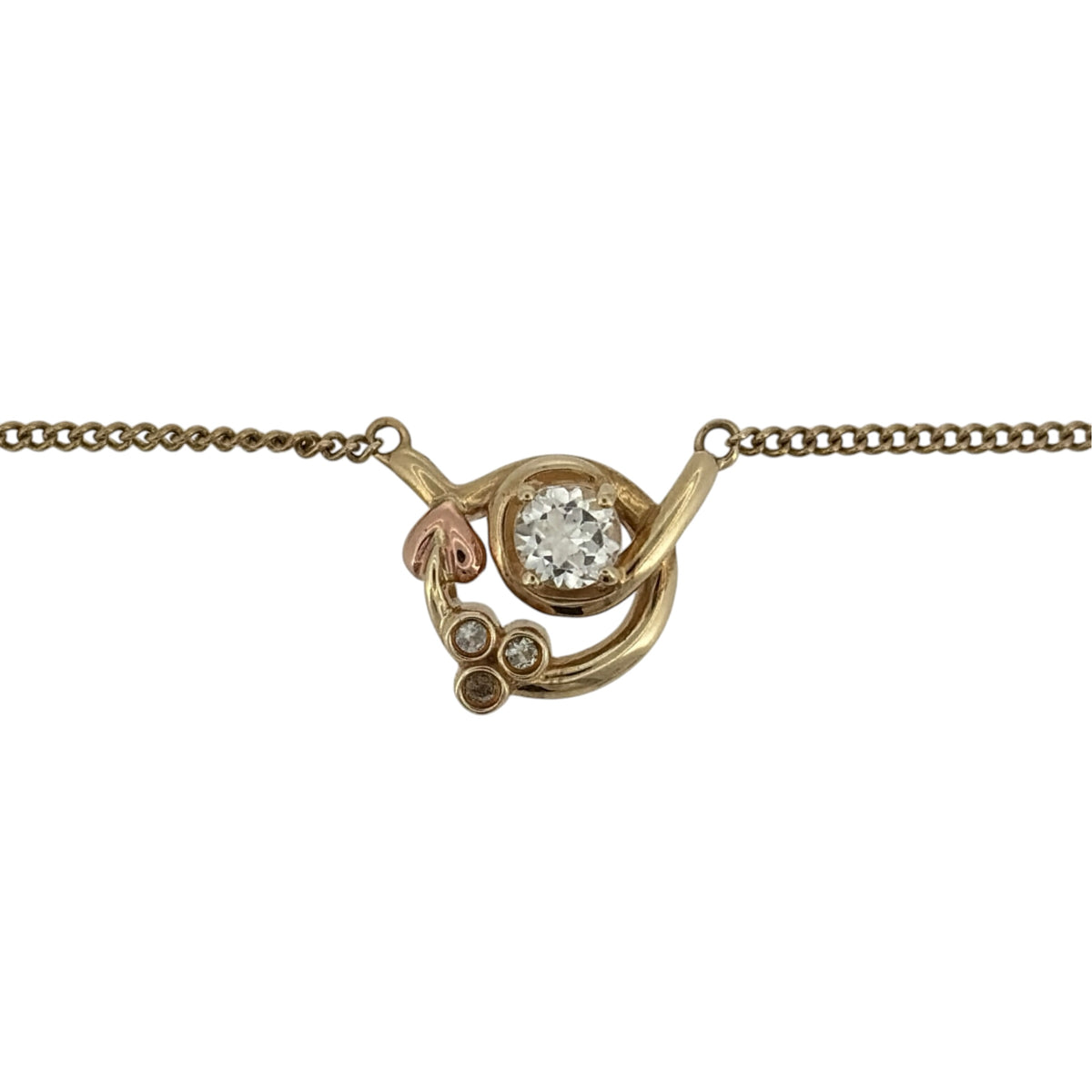 Add a meaningful touch to your jewellery collection with this pre-owned 9ct yellow and rose gold Clogau Tree of Life pendant necklace, featuring elegant white topaz detailing and a beautiful two-tone gold design.

Design: The necklace features the iconic Clogau Tree of Life design, combining decorative nature-inspired detailing with contrasting yellow and rose gold tones to create an elegant and symbolic appearance.