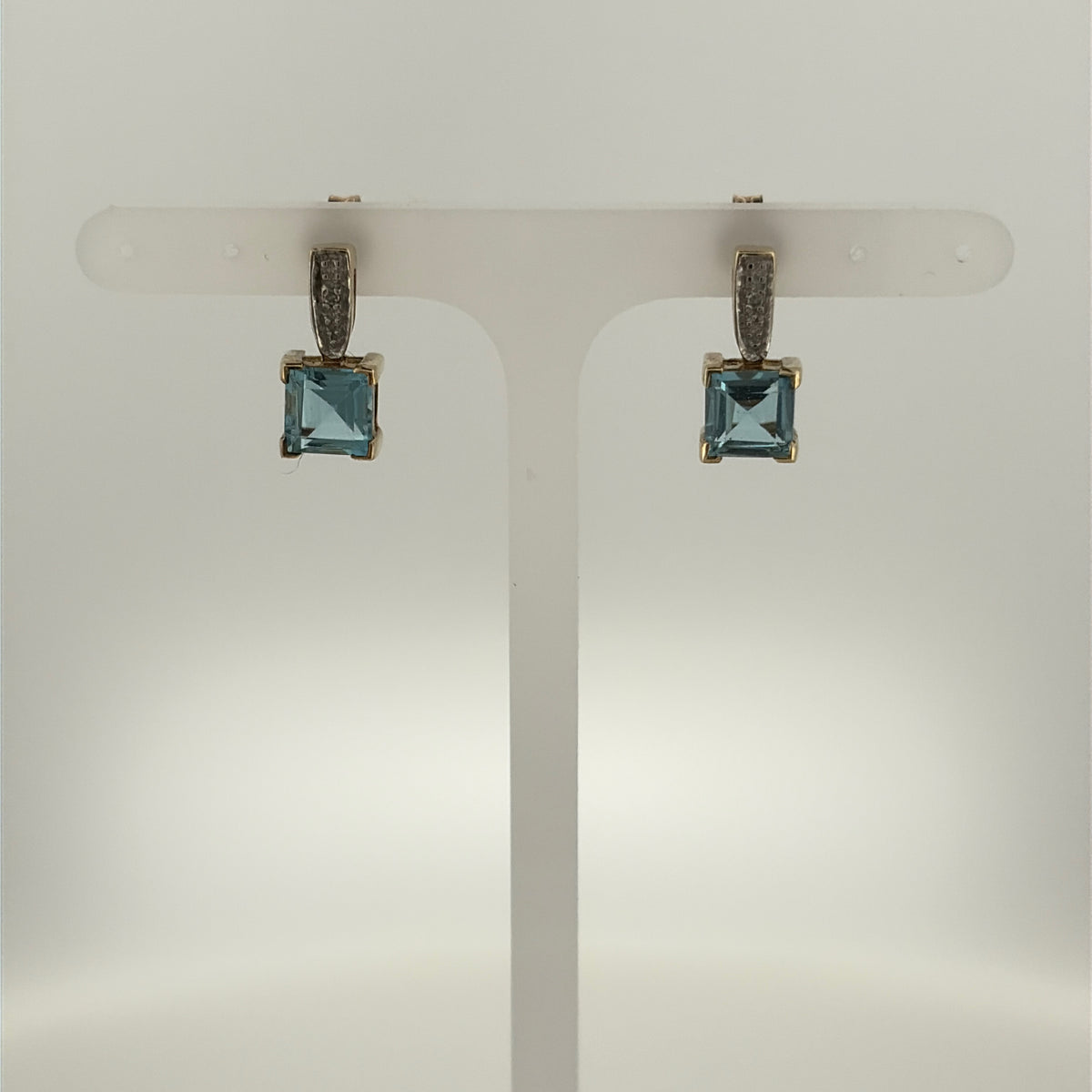 9ct Gold Diamond & Blue Topaz Stud Earrings
