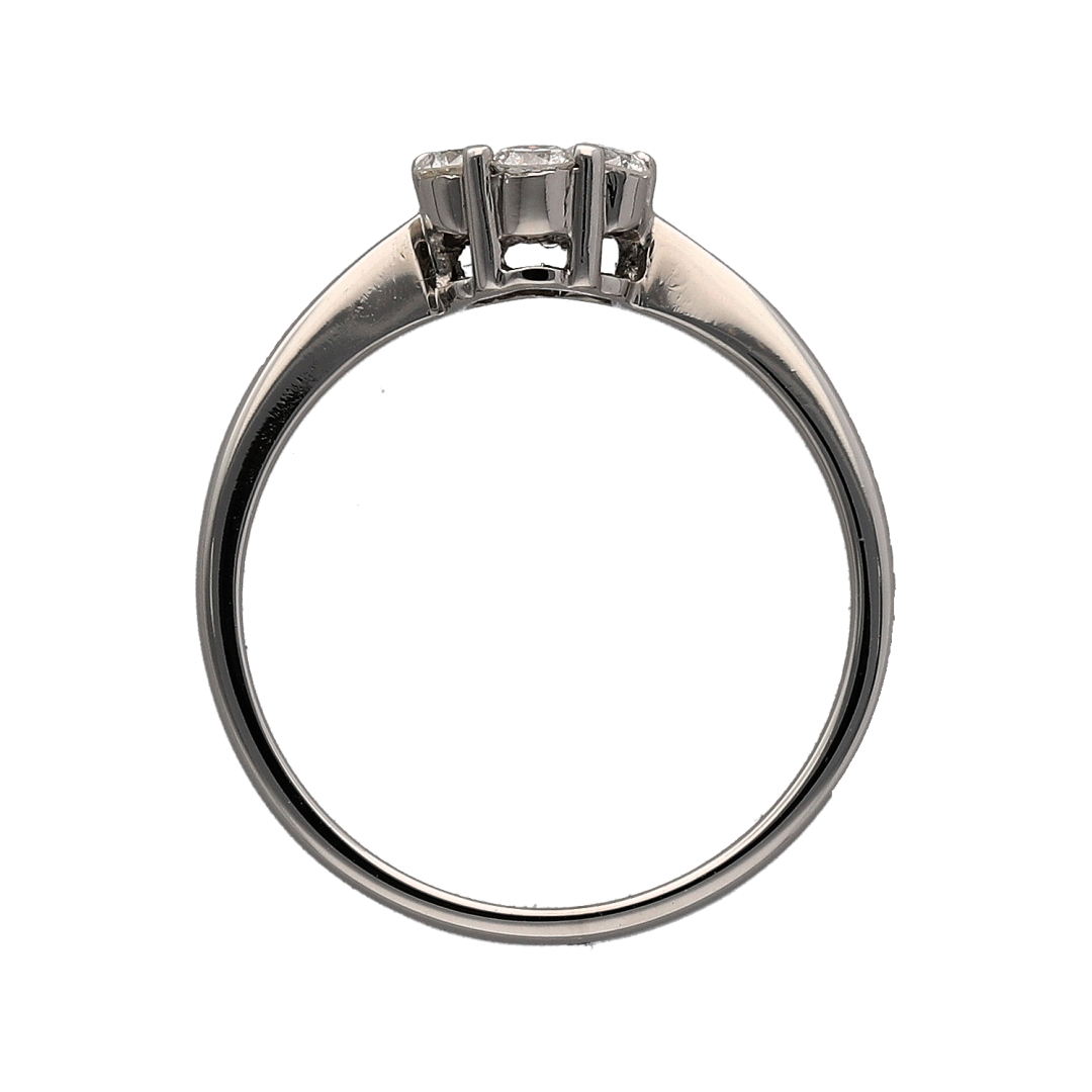 18ct White Gold & Diamond Flower Cluster Ring