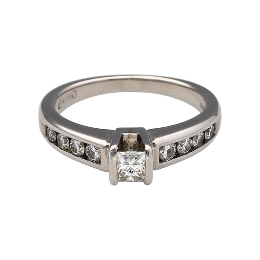 18ct White Gold & Diamond Solitaire Ring