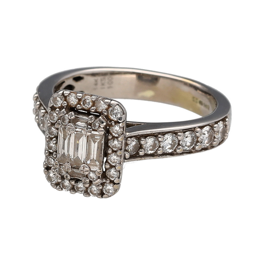 This pre-owned 14ct white gold diamond rectangular halo cluster ring is a striking design, featuring a combination of brilliant and baguette cut diamonds.

Design: Featuring a rectangular cluster with a halo-style arrangement, this ring combines brilliant and baguette cut diamonds for a distinctive geometric design.
Material: Made from 14-carat white gold.
Gemstone Detail: Set with brilliant and baguette cut diamonds with approximately 1ct of diamond content in total.
