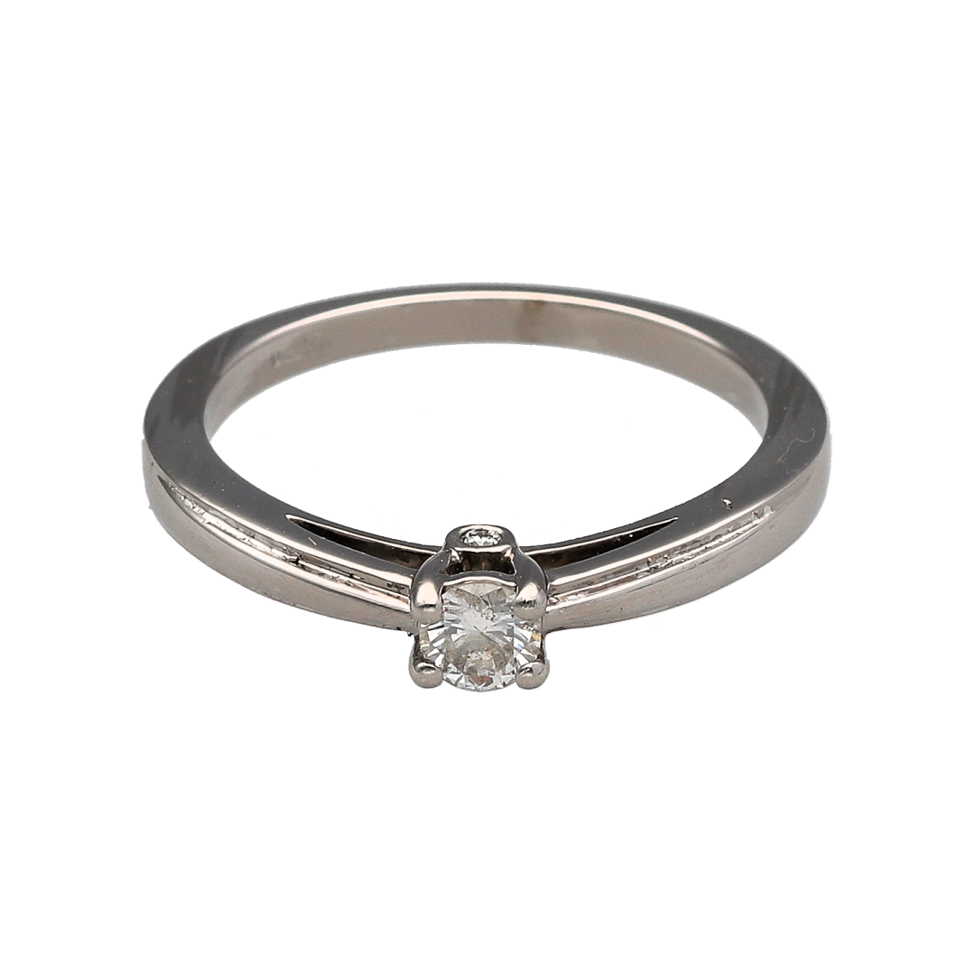 Platinum & Diamond Solitaire Ring