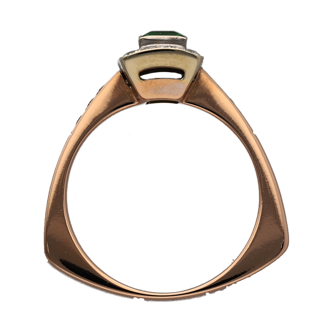18ct Gold Diamond & Green Stone Cluster Ring