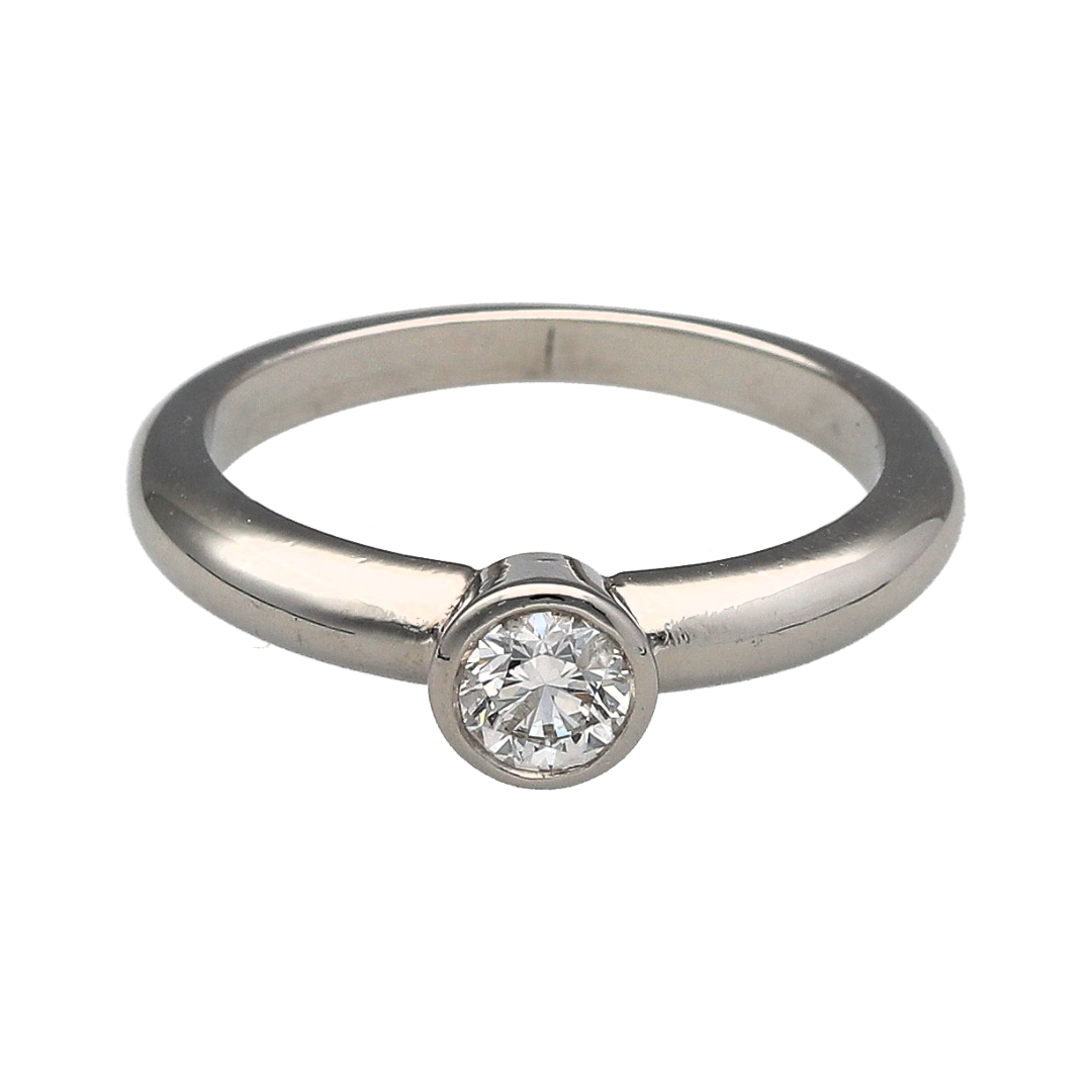 Platinum & Diamond Solitaire Ring