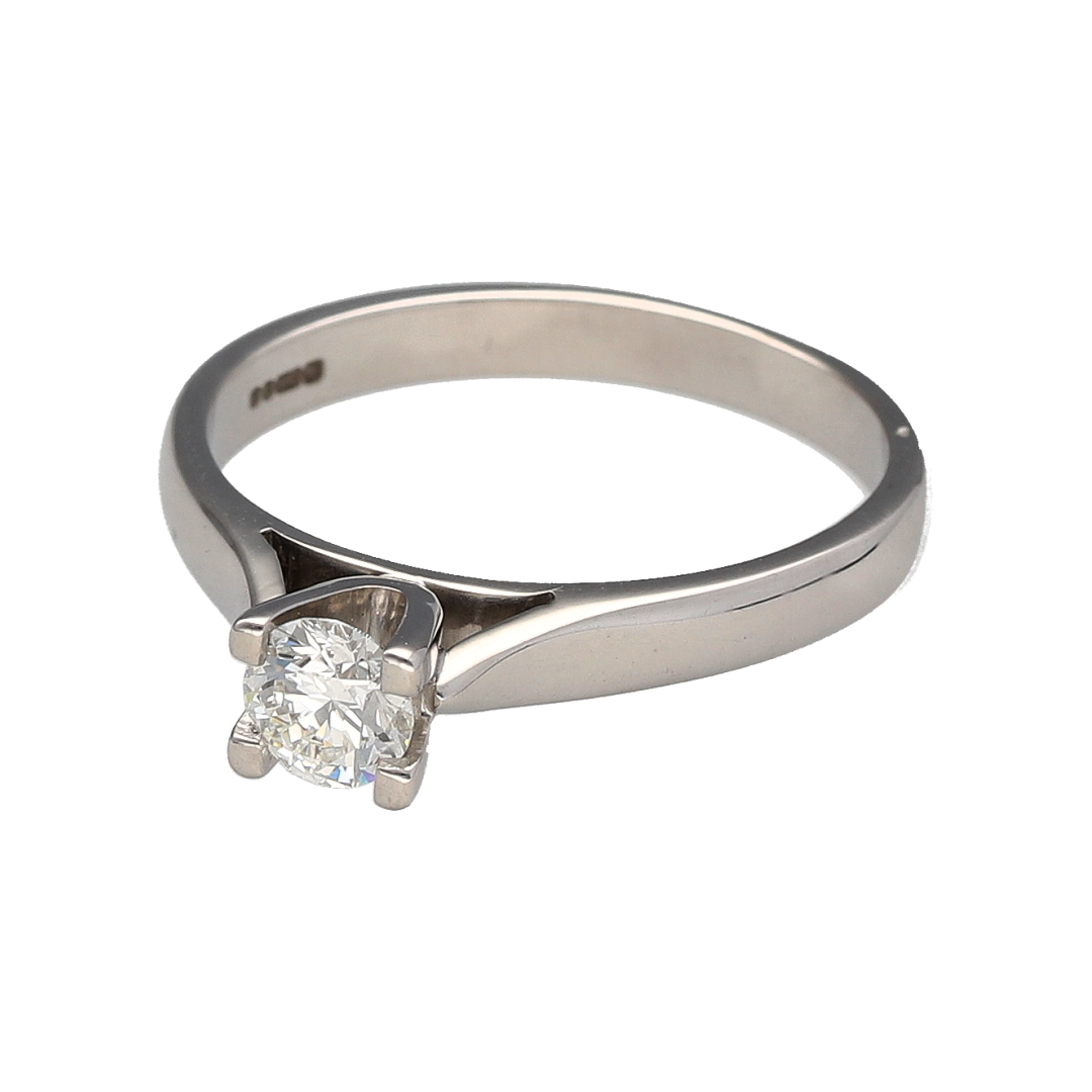 Preowned 18ct White Gold & Diamond Set Solitaire Ring in size L with the weight 1.90 grams. The diamond is approximately 44pt of diamond content with approximate clarity VS and colour G - J