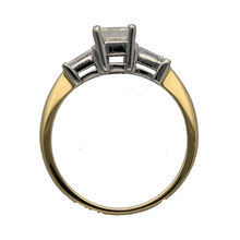 Load image into Gallery viewer, 18ct Gold &amp; Diamond Set Solitaire Ring
