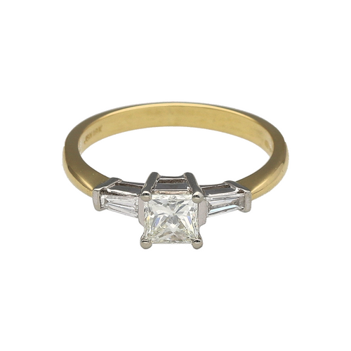 18ct Gold & Diamond Set Solitaire Ring