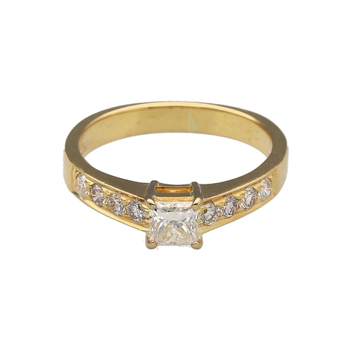 18ct Gold & Diamond Set Solitaire Ring