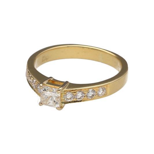 Bring timeless brilliance and refined elegance to your collection with this pre-owned 18ct yellow gold diamond set solitaire ring, combining classic design with sparkling detail—perfect for special occasions or a meaningful gift.

Design: The ring features a princess-cut centre diamond of approximately 0.39ct, flanked by four brilliant-cut diamonds on each shoulder, totalling approximately 0.24ct, for added shimmer and sophistication.